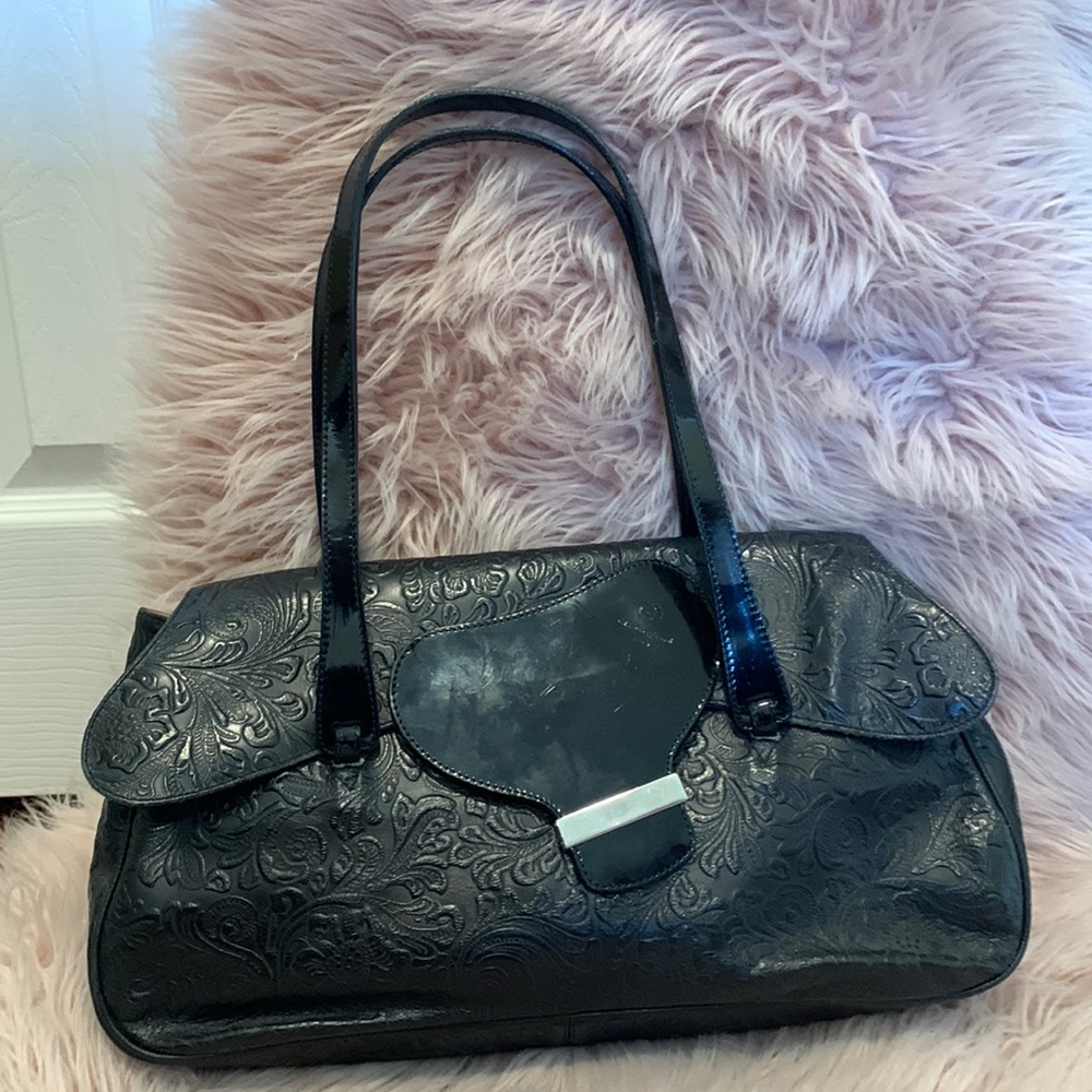 Black hand bag